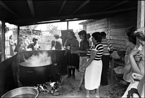 Olla común, 1983. Fotografía de Kena Lorenzini.